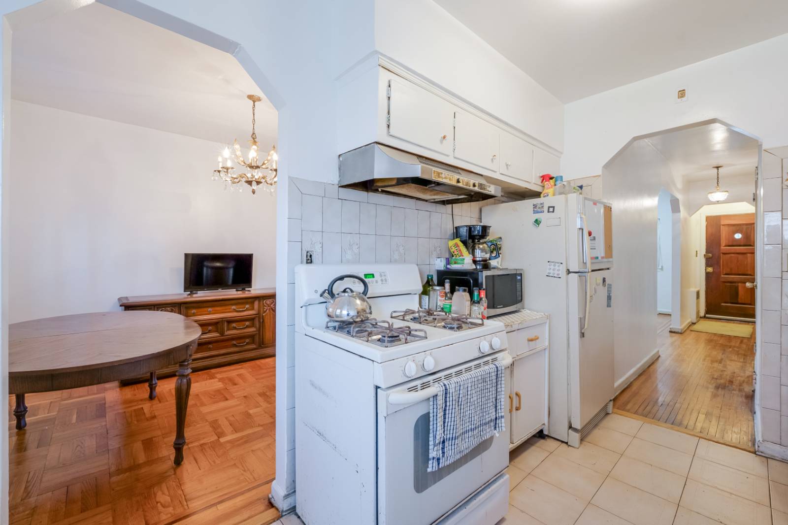 #12 photo, 3617 Laconia Ave, Bronx , NY 10469