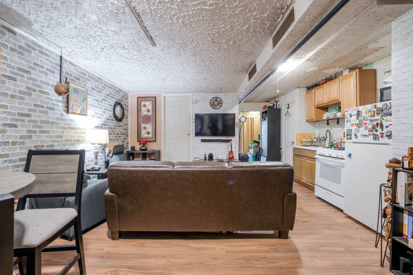 #27 photo, 3617 Laconia Ave, Bronx , NY 10469