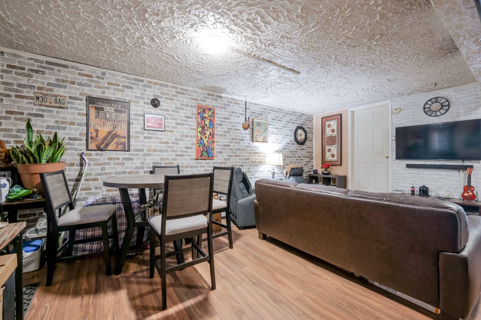 #29 photo, 3617 Laconia Ave, Bronx , NY 10469