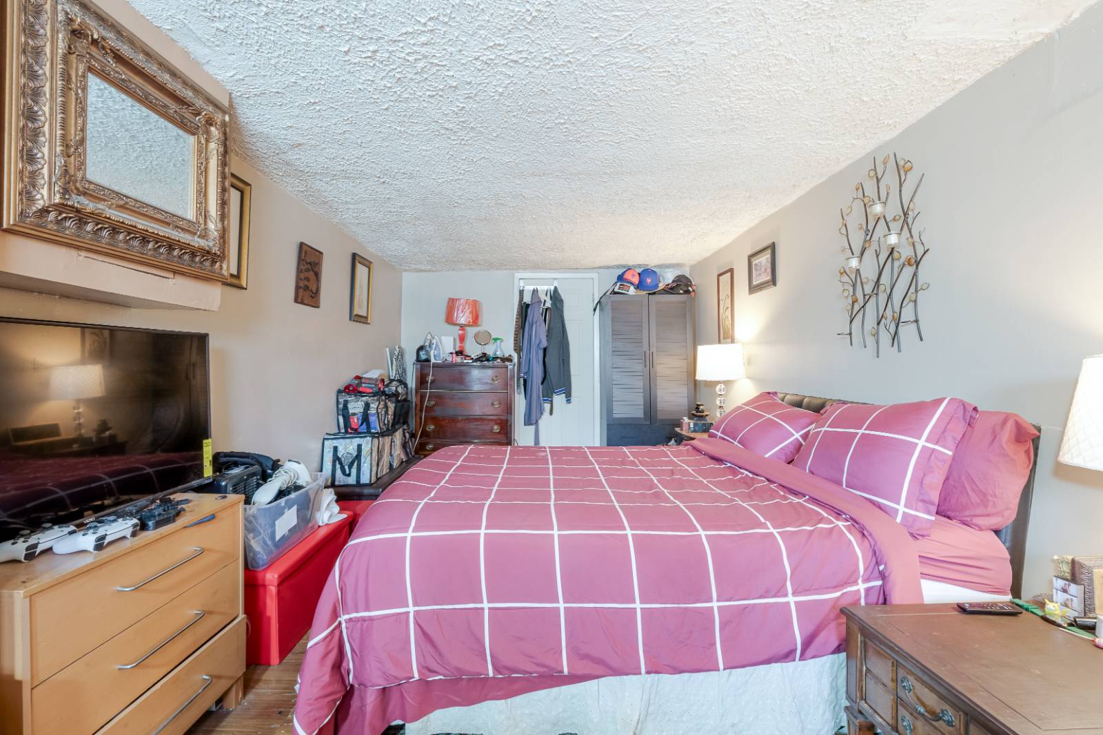 #35 photo, 3617 Laconia Ave, Bronx , NY 10469