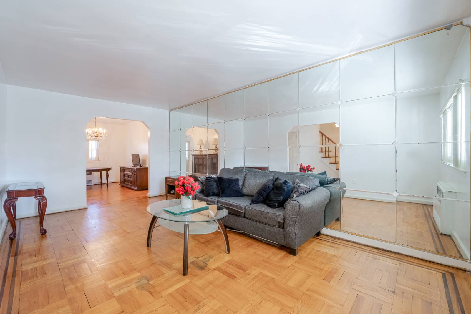 #7 photo, 3617 Laconia Ave, Bronx , NY 10469