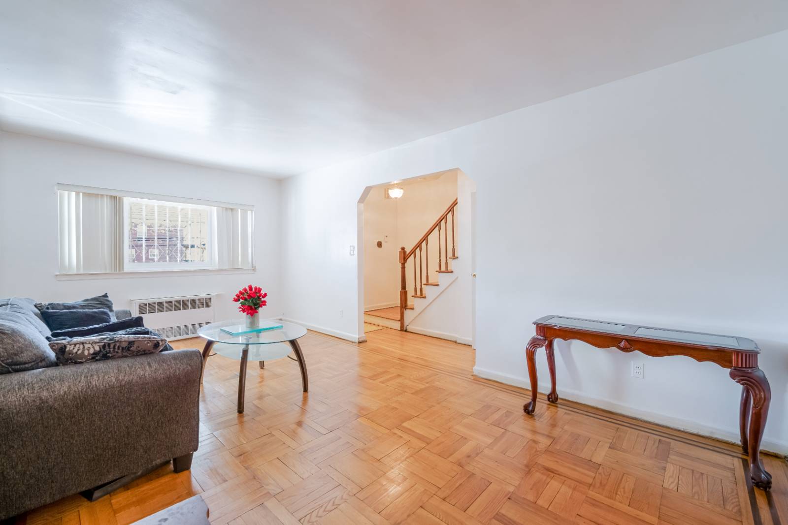 #8 photo, 3617 Laconia Ave, Bronx , NY 10469