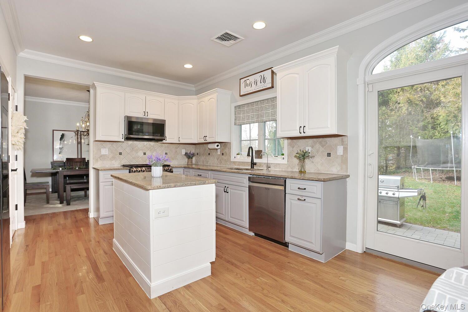 #12 photo, 97 E Park Avenue, Pearl River , NY 10965