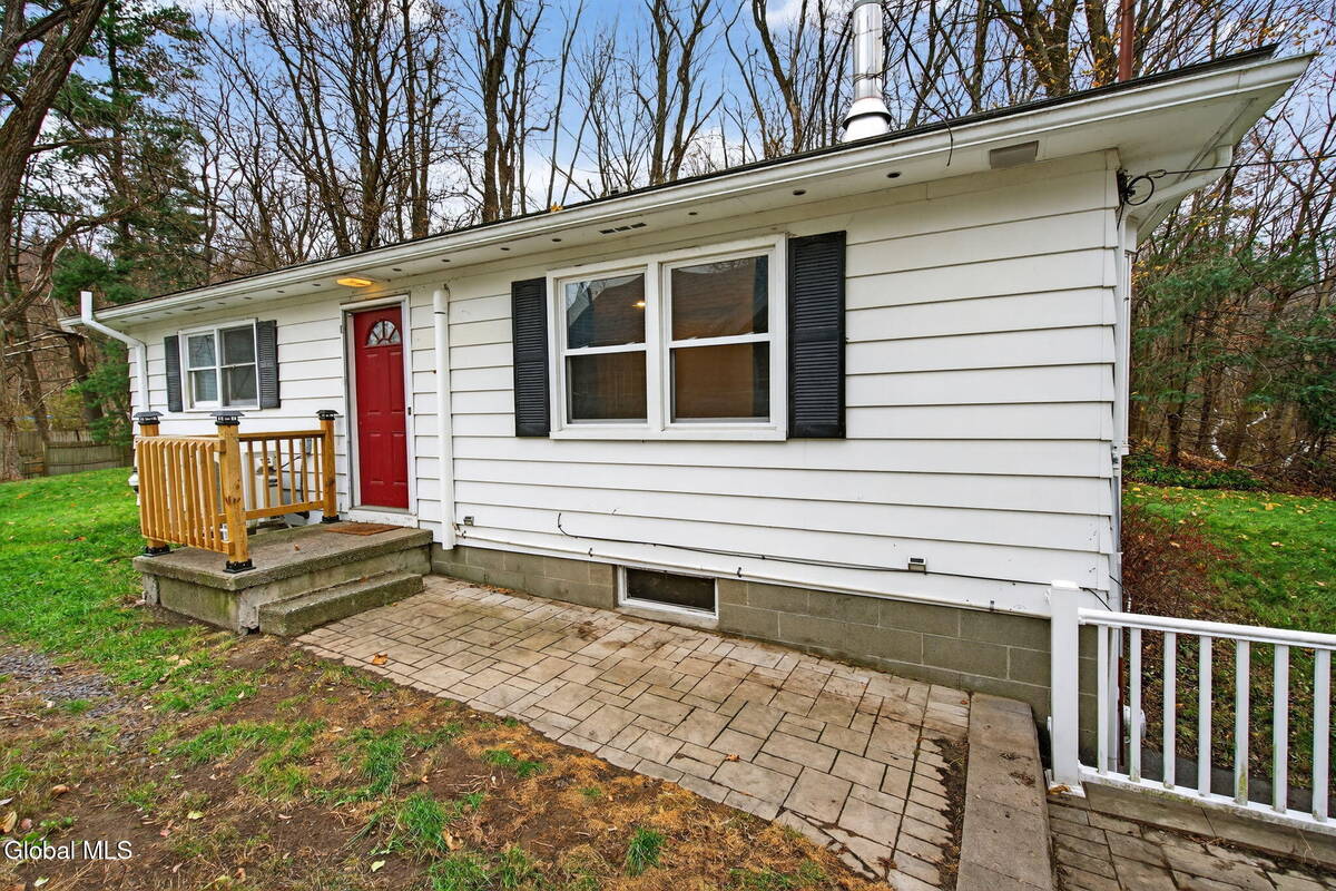 #2 photo, 257 Lake Shore Drive, East Greenbush , NY 12144