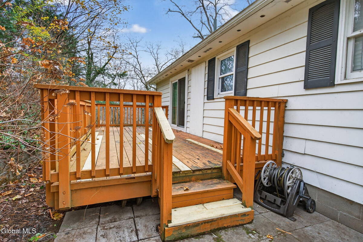 #20 photo, 257 Lake Shore Drive, East Greenbush , NY 12144