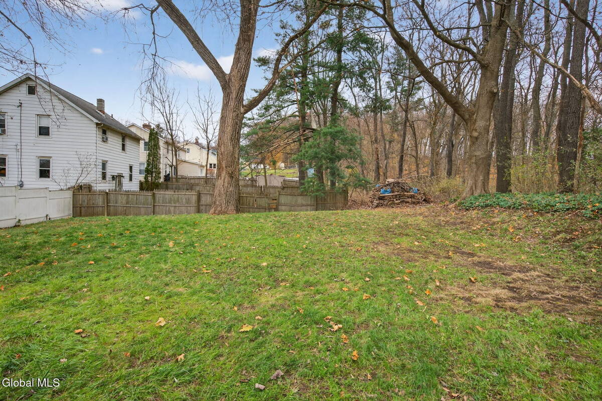 #21 photo, 257 Lake Shore Drive, East Greenbush , NY 12144