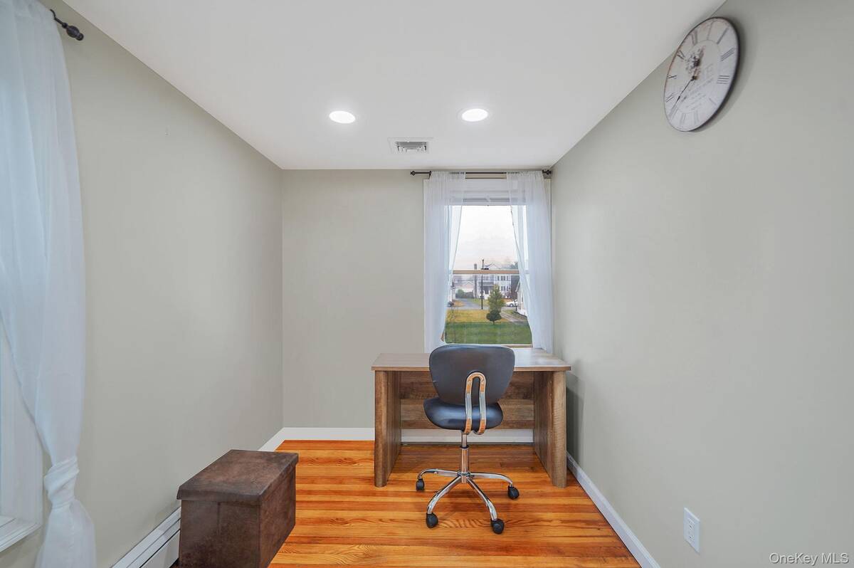 #19 photo, 15 Cedar Grove Court, Patchogue , NY 11772