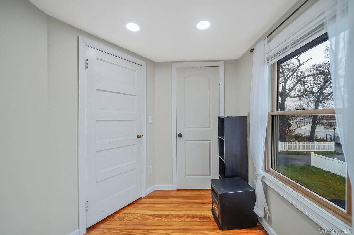 #20 photo, 15 Cedar Grove Court, Patchogue , NY 11772