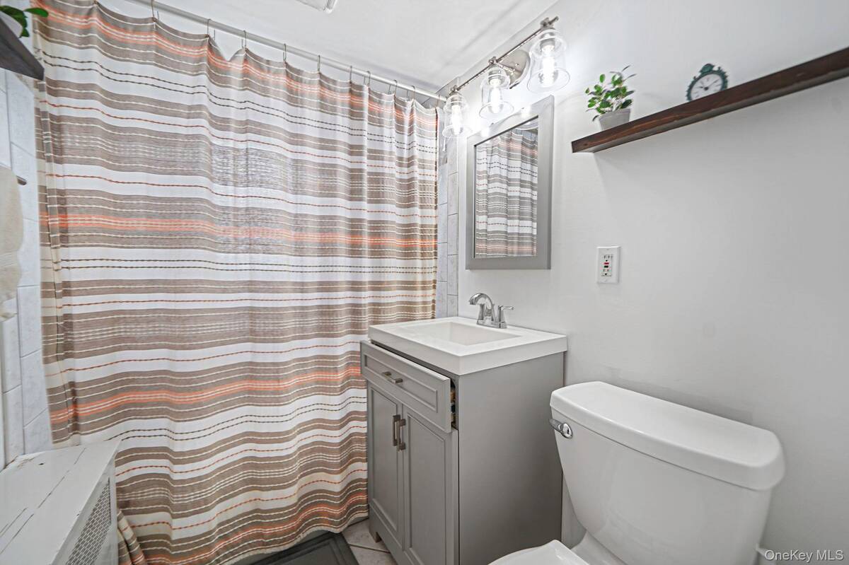 #21 photo, 15 Cedar Grove Court, Patchogue , NY 11772