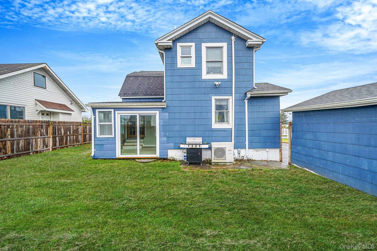 #23 photo, 15 Cedar Grove Court, Patchogue , NY 11772