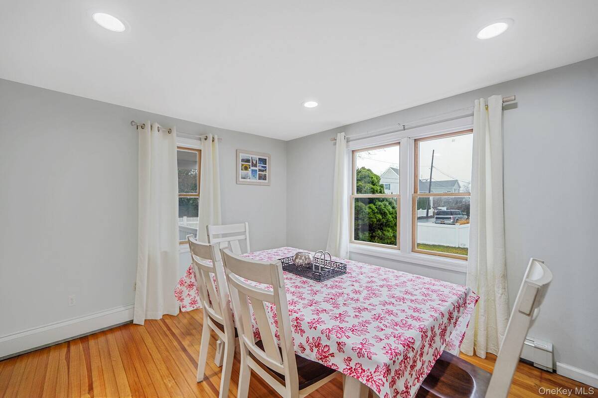 #9 photo, 15 Cedar Grove Court, Patchogue , NY 11772