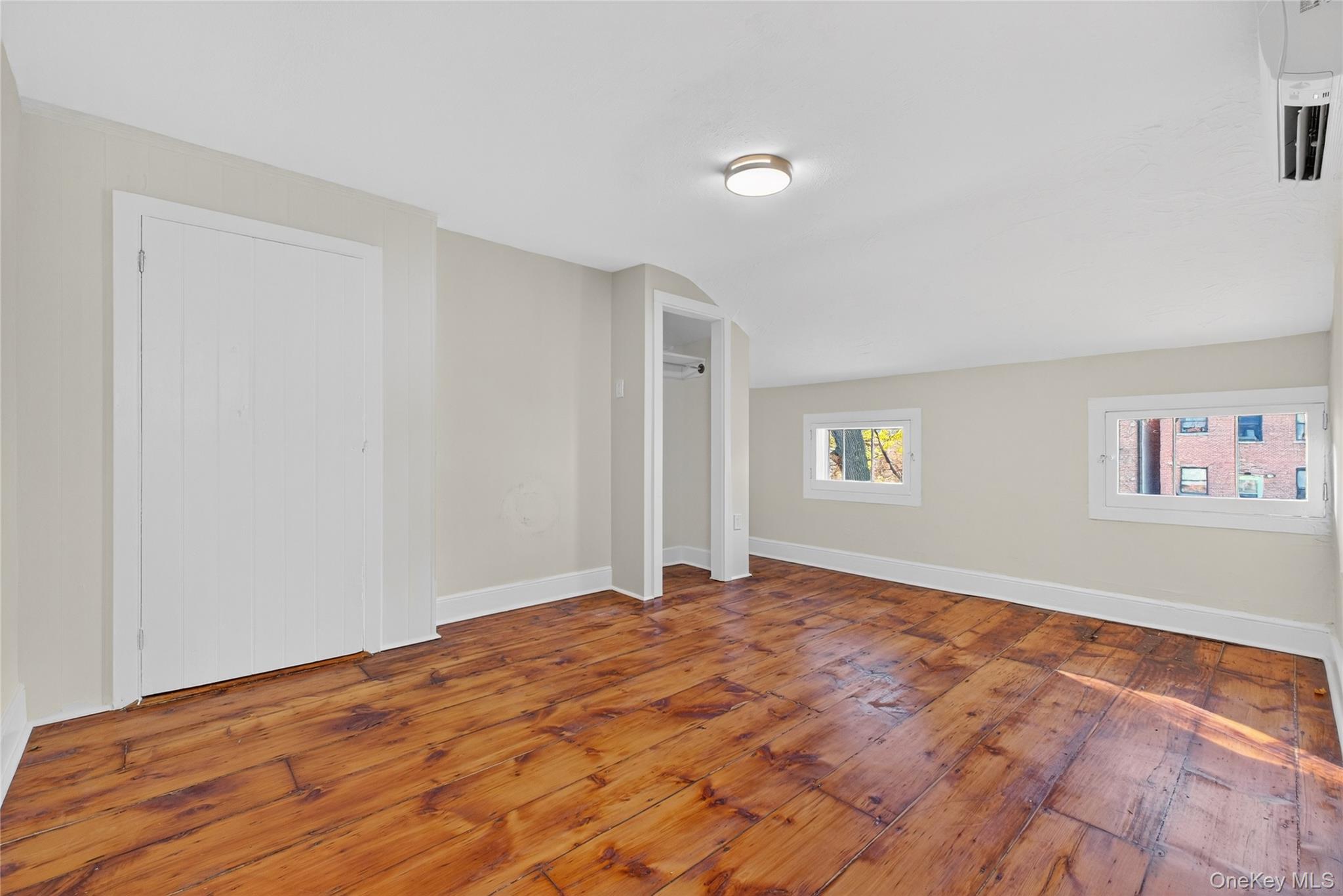 #16 photo, 171 Chambers Street, Newburgh , NY 12550