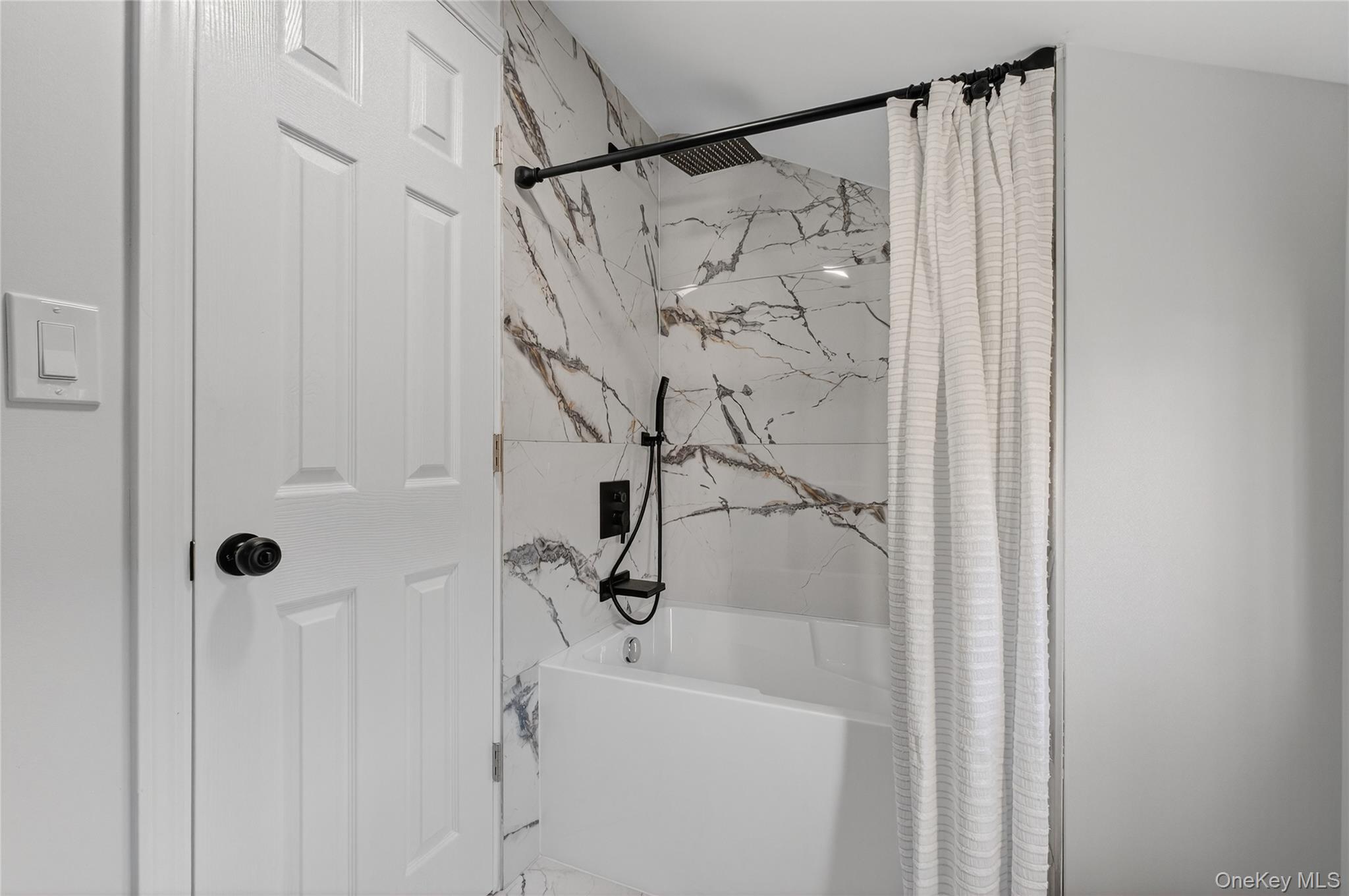 #18 photo, 171 Chambers Street, Newburgh , NY 12550