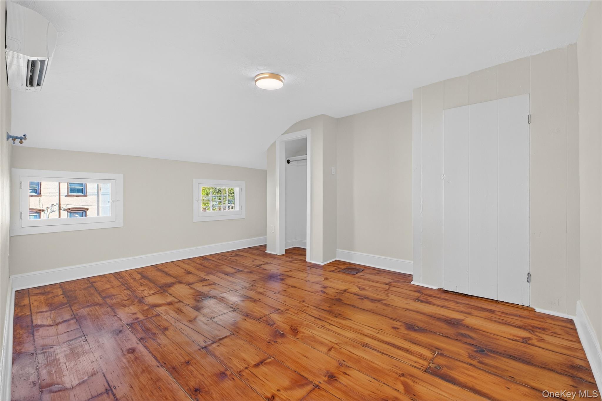 #19 photo, 171 Chambers Street, Newburgh , NY 12550