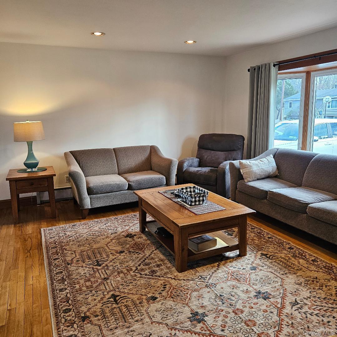 #7 photo, 28 Cardinal Drive, Poughkeepsie , NY 12601