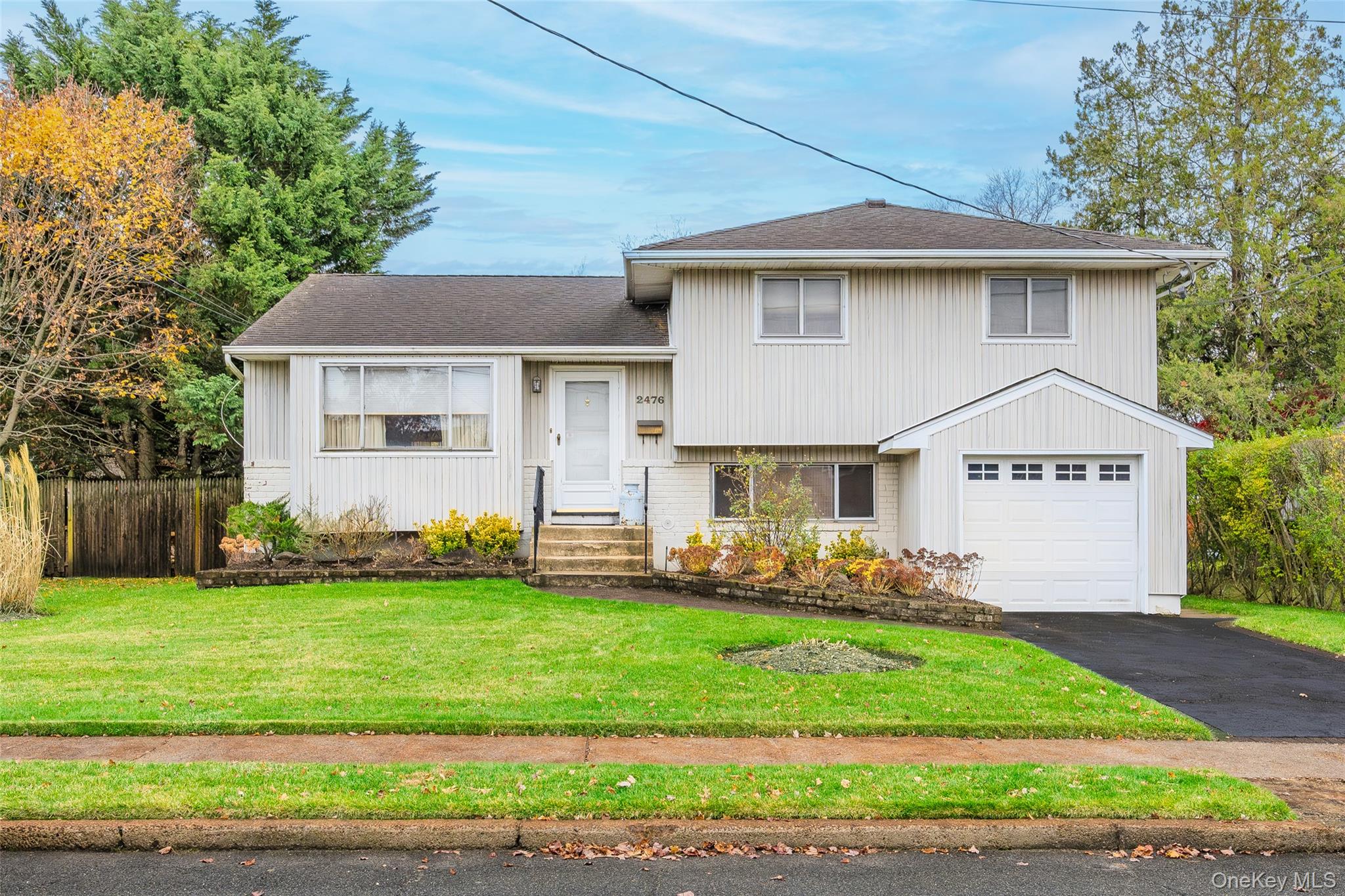 #1 photo, 2476 Florin Court, מחוז נסאו Bellmore , NY 11710