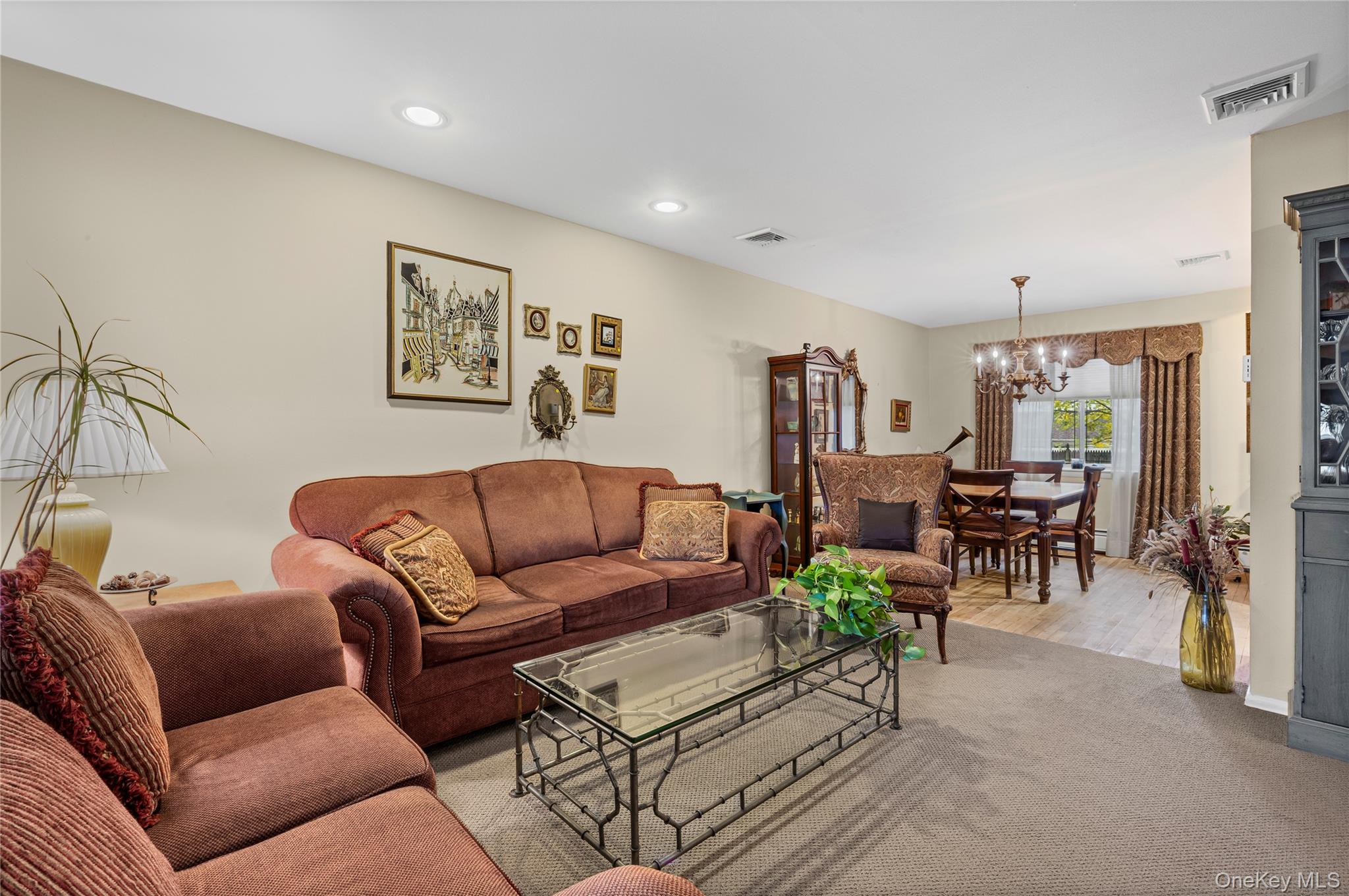 #5 photo, 2476 Florin Court, מחוז נסאו Bellmore , NY 11710