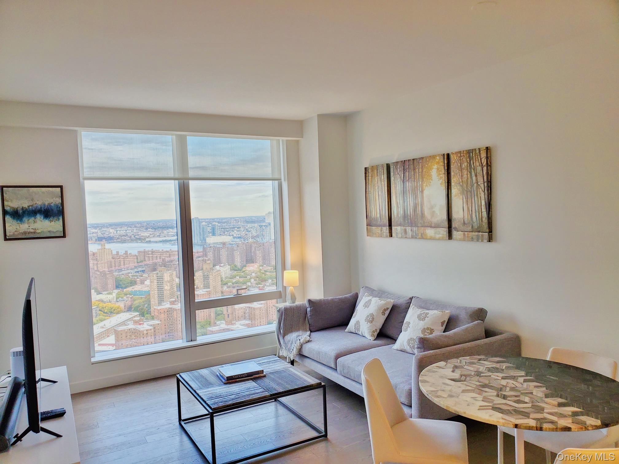 #1 photo, 252 South Street, New York (Manhattan) , NY 10002