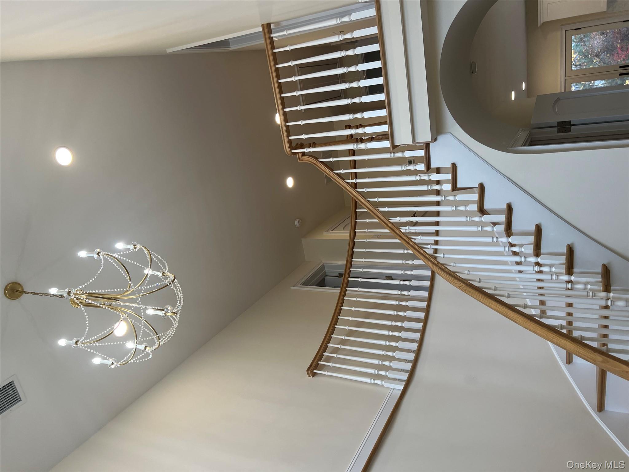 #5 photo, 19 Sunlight Hill, Yonkers , NY 10704