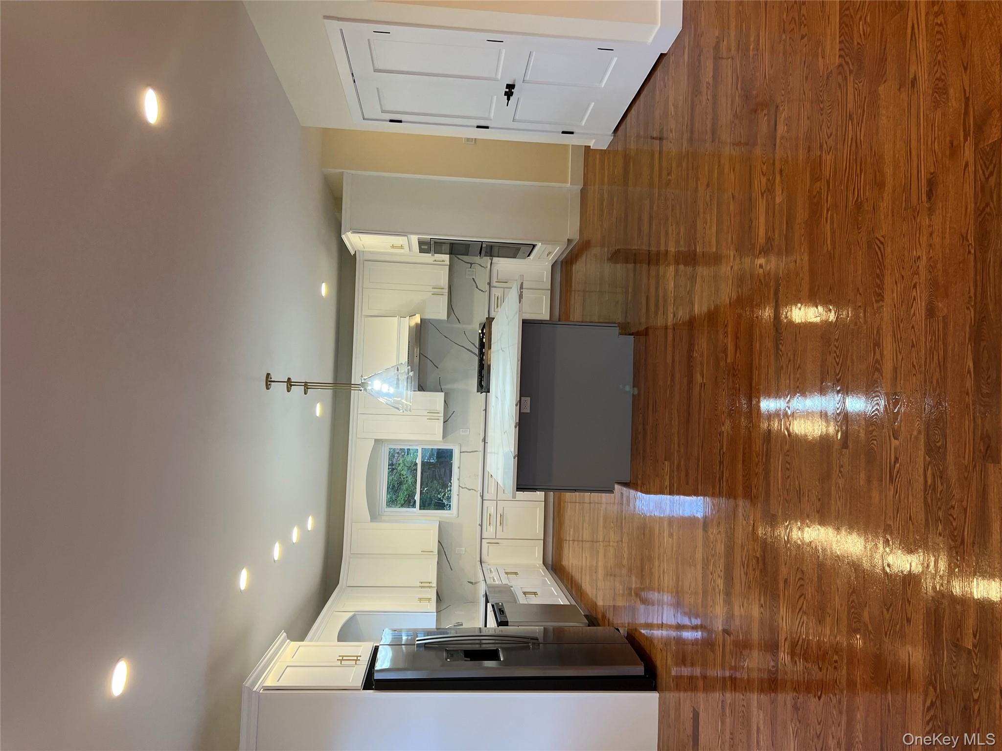 #6 photo, 15 Sunlight Hill, Yonkers , NY 10704