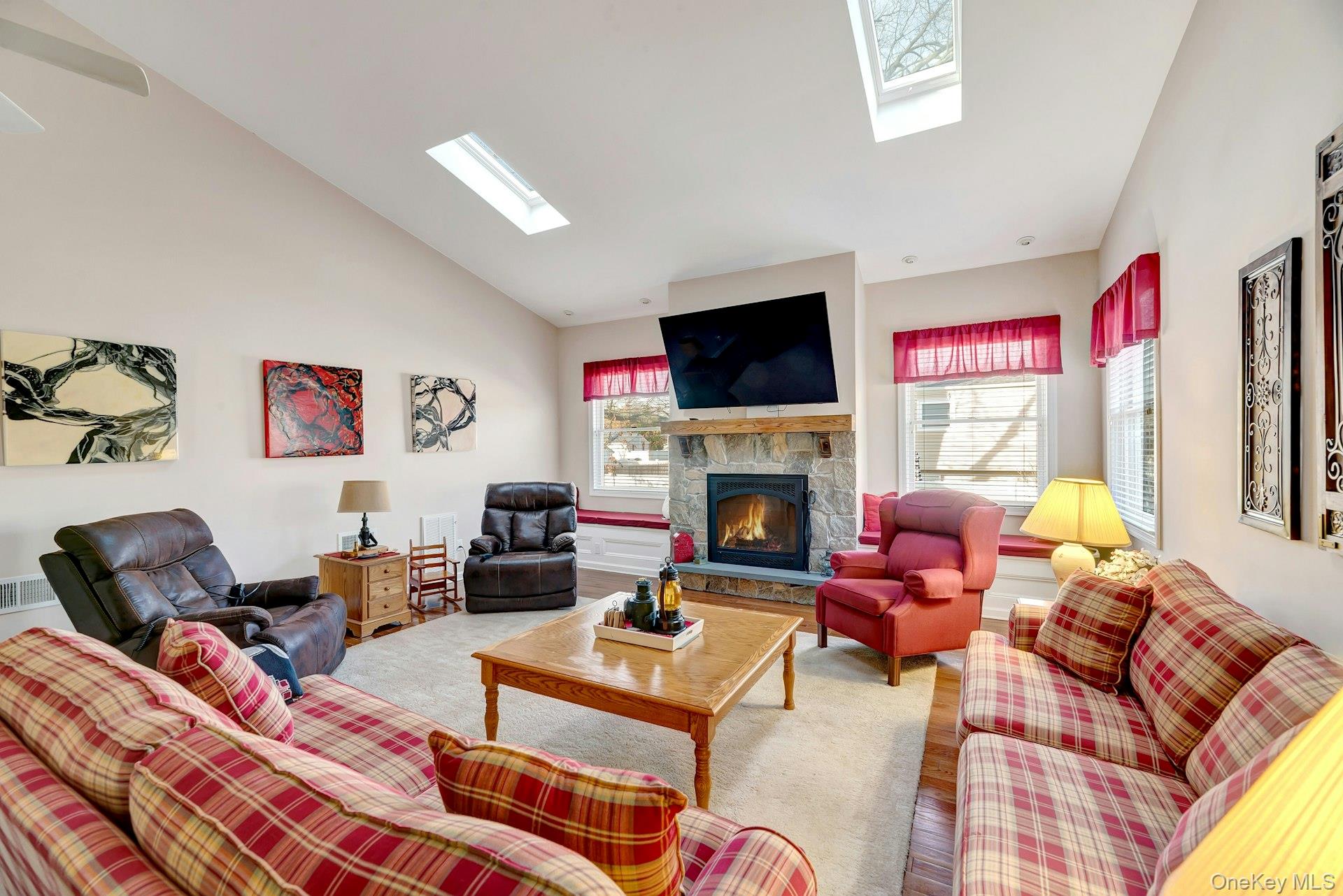 #9 photo, 167 Grove Street, Port Jefferson Station , NY 11776