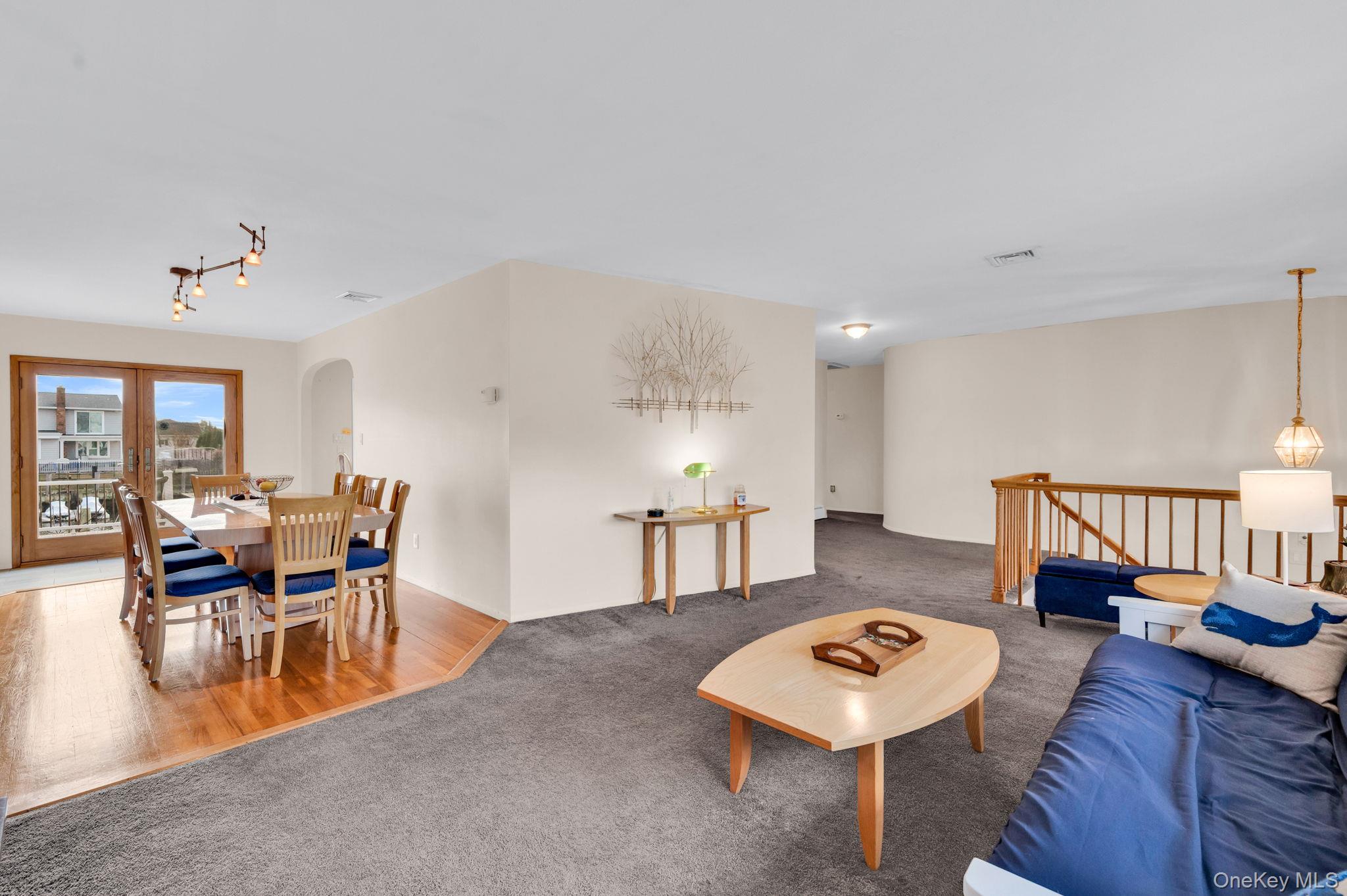 #11 photo, 266 Bayview Avenue, Massapequa , NY 11758