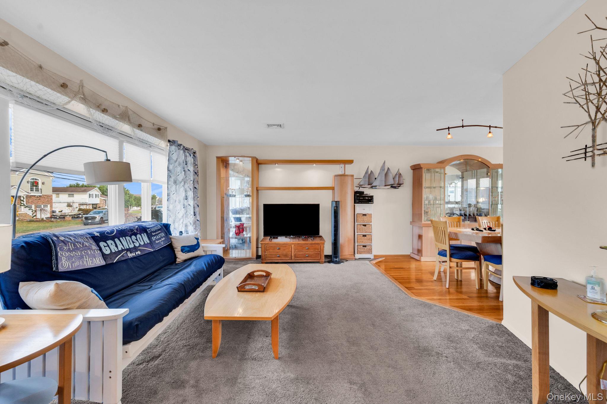 #13 photo, 266 Bayview Avenue, Massapequa , NY 11758