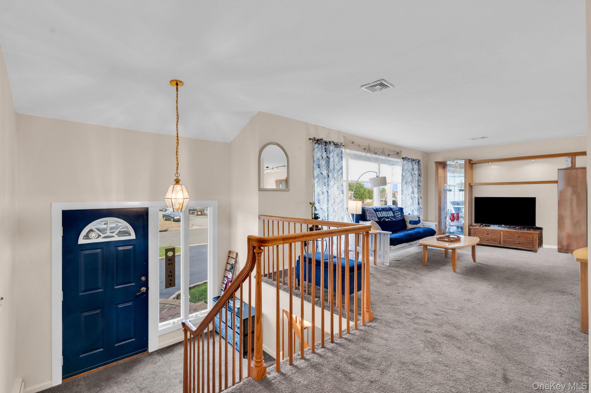 #14 photo, 266 Bayview Avenue, Massapequa , NY 11758