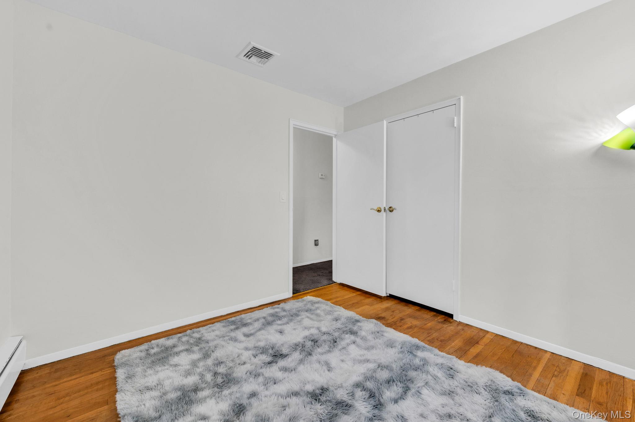 #18 photo, 266 Bayview Avenue, Massapequa , NY 11758