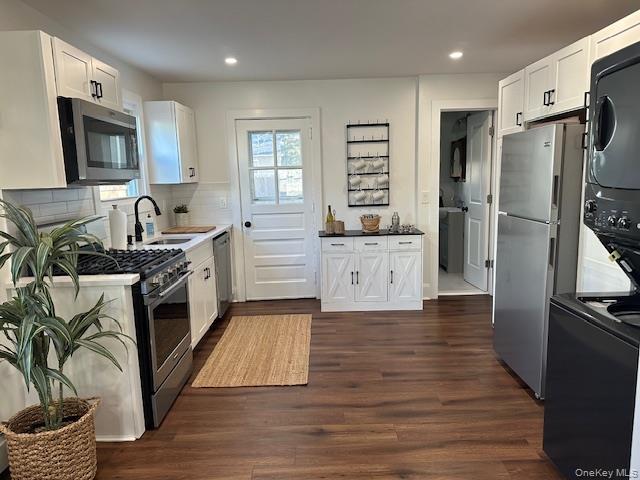 #6 photo, 5 Warren Avenue, Bayville , NY 11709