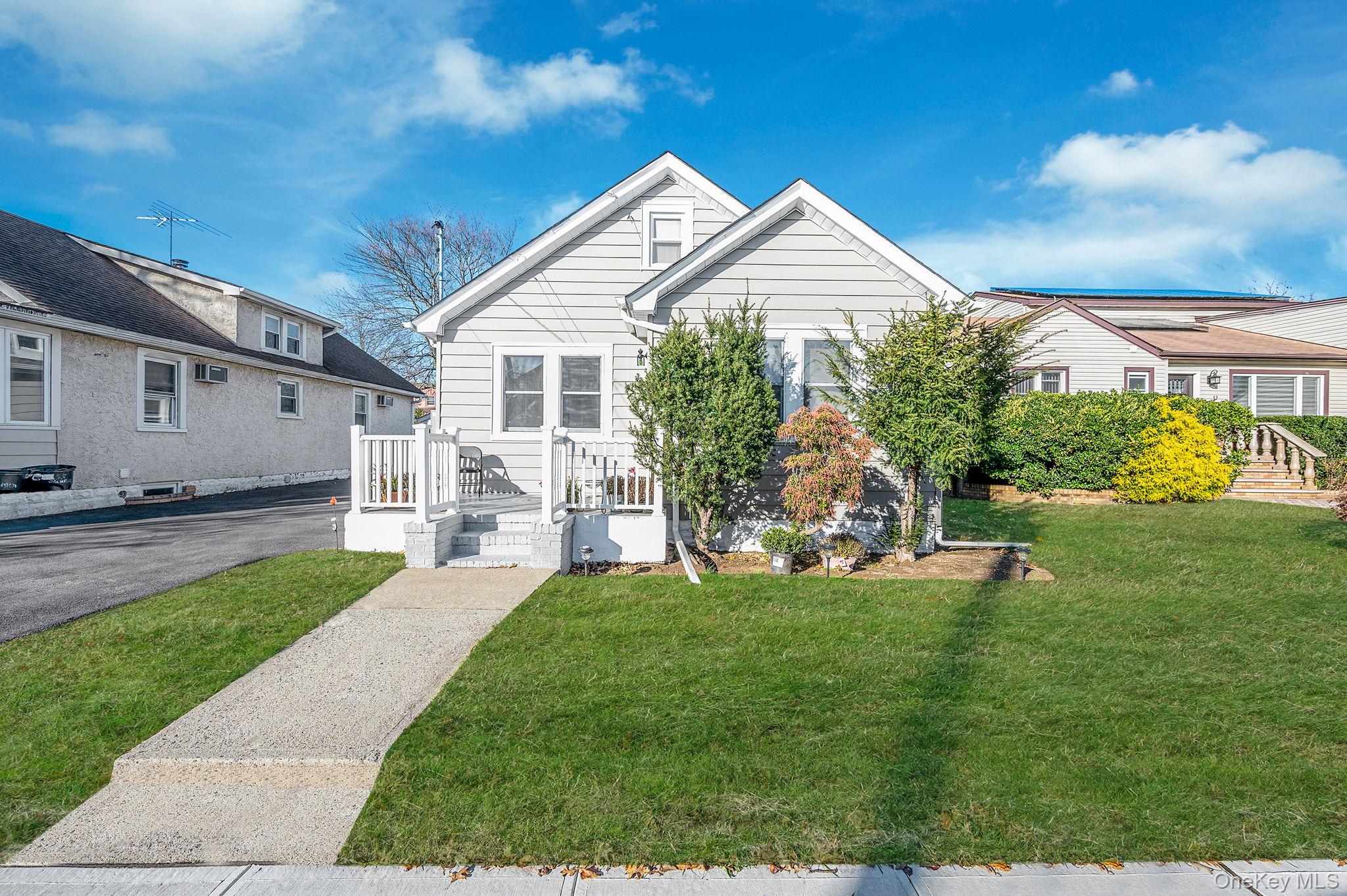 #2 photo, 37 Orchard Street, 롱 아일랜드 Merrick , NY 11566