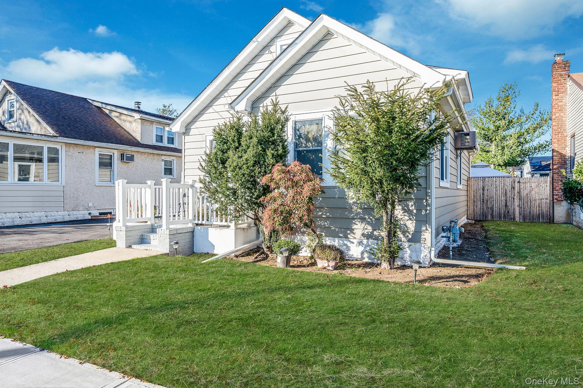 #4 photo, 37 Orchard Street, 롱 아일랜드 Merrick , NY 11566