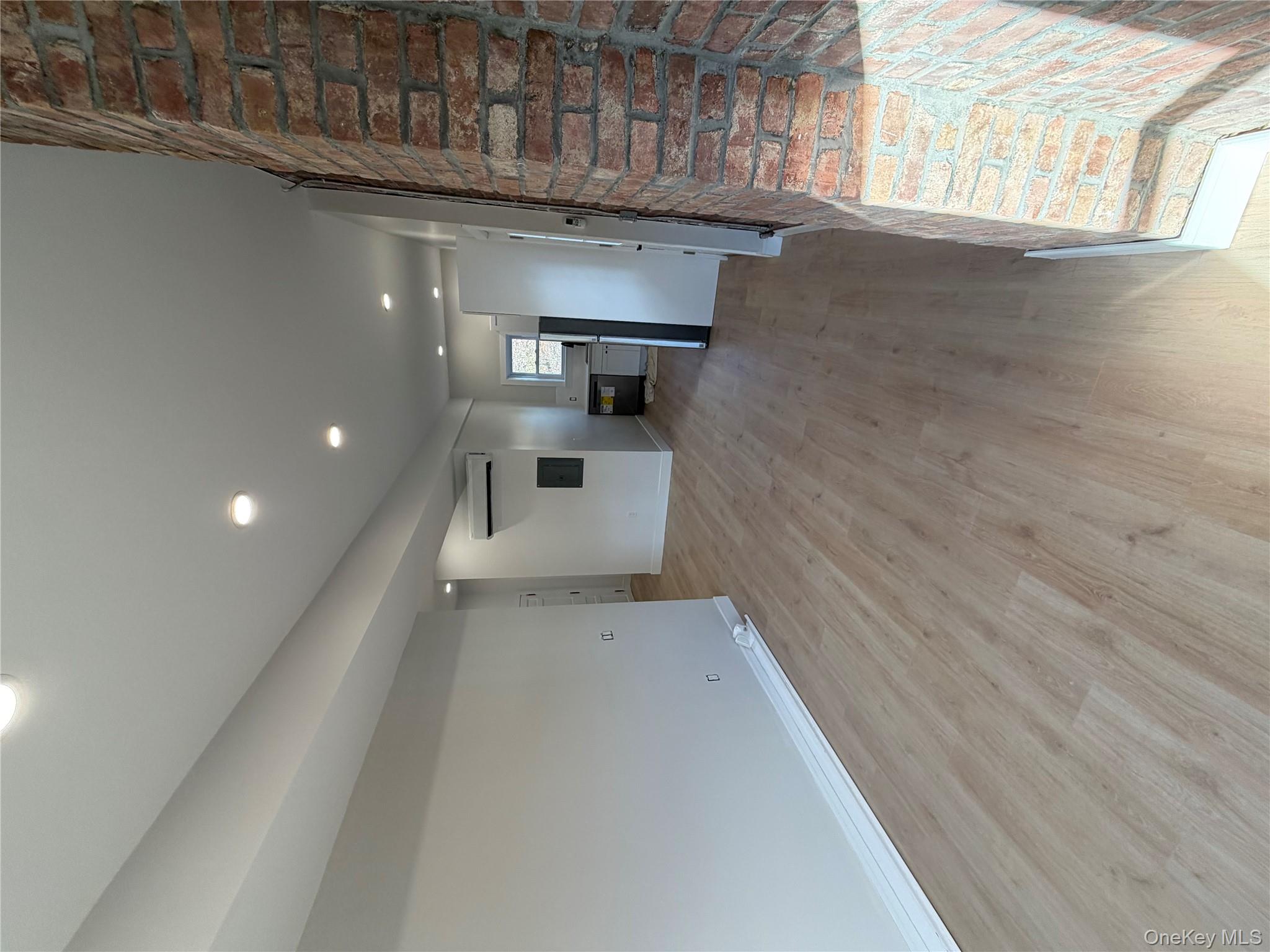 #11 photo, 554 Main, Beacon , NY 12508