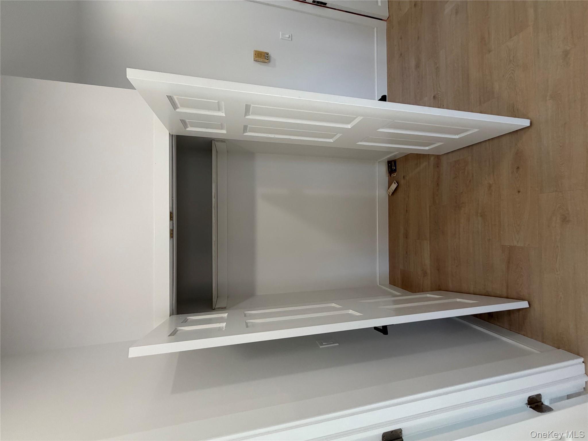 #12 photo, 554 Main, Beacon , NY 12508