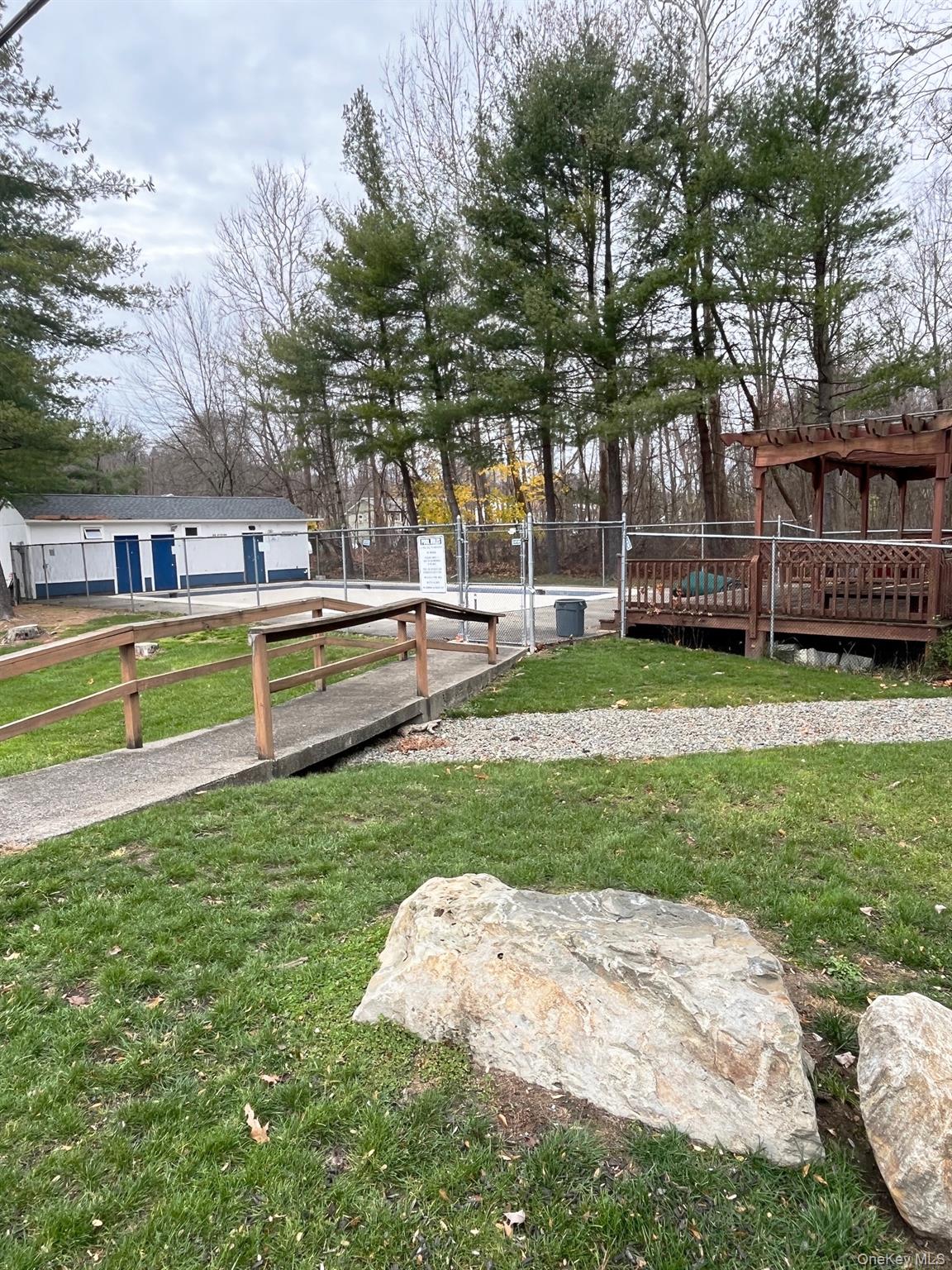 #14 photo, 1403 Barclay Manor, Newburgh , NY 12550