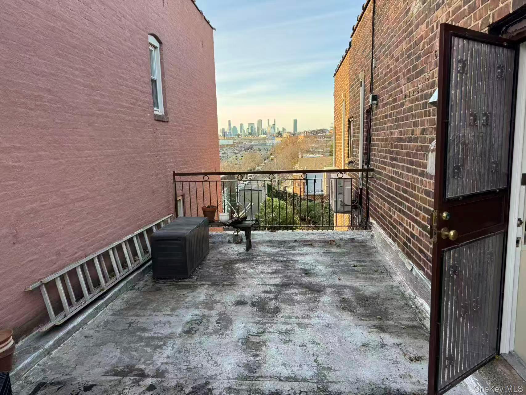 #8 photo, 52-02 62nd Street, Maspeth , NY 11378