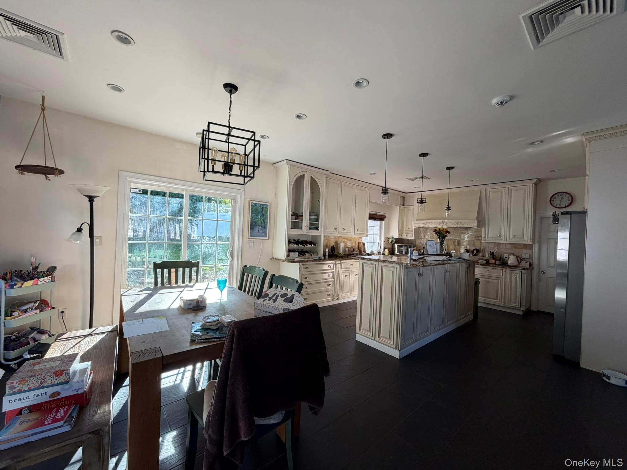 #4 photo, 23 Arizona Avenue, מחוז נסאו Syosset , NY 11791