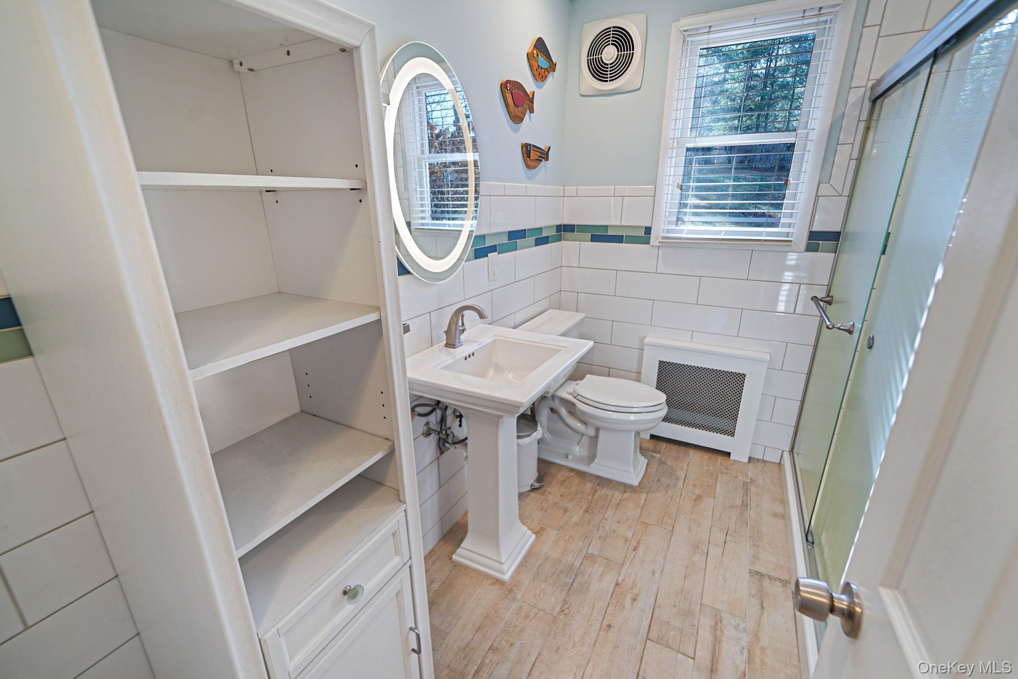 #13 photo, 12 Harbor Beach Road, 롱 아일랜드 Miller Place , NY 11764