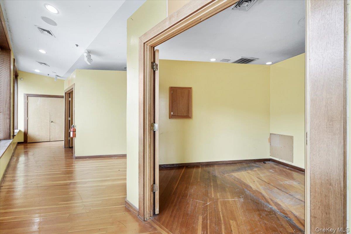 #12 photo, 482 Kings Highway, Valley Cottage , NY 10989