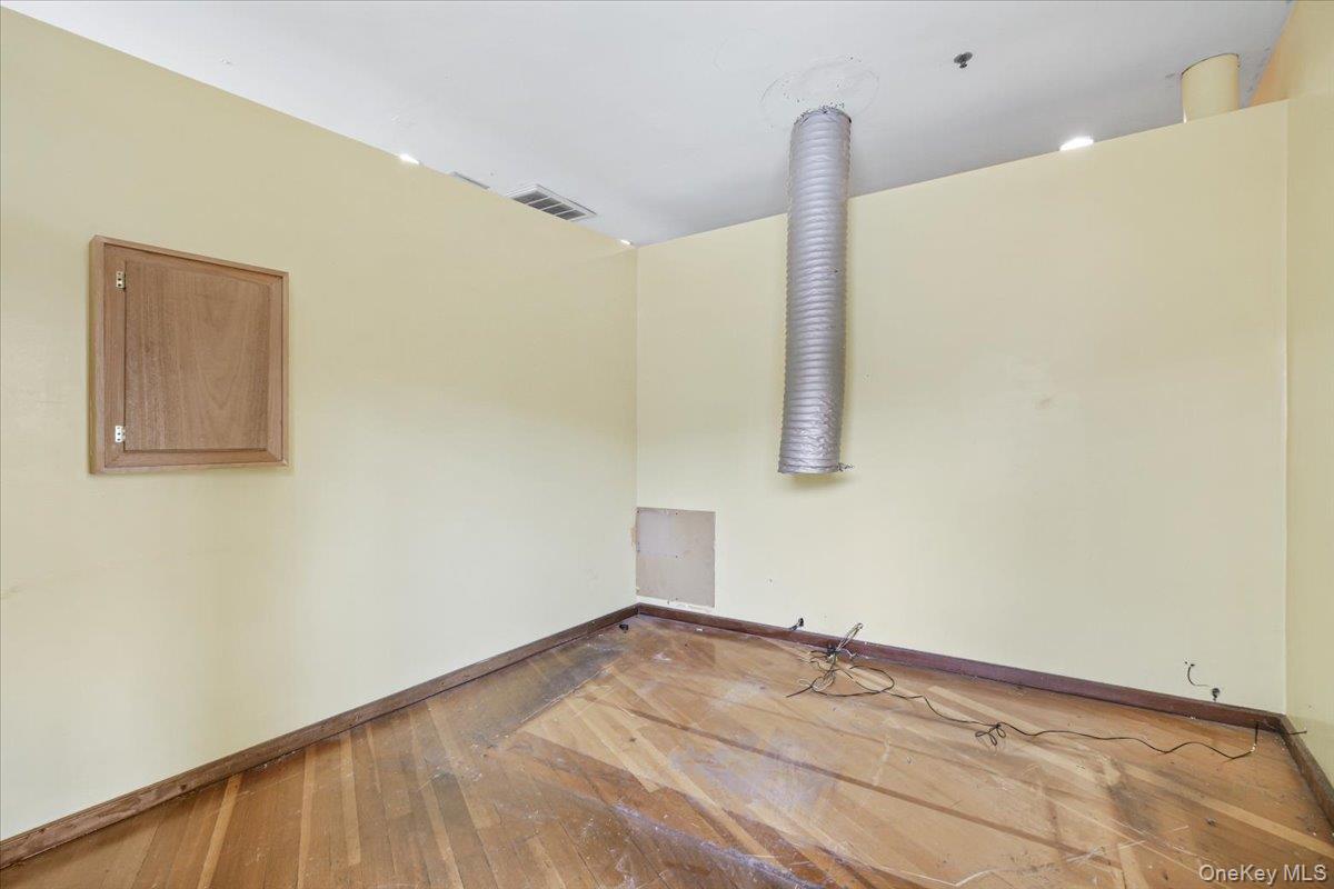 #13 photo, 482 Kings Highway, Valley Cottage , NY 10989