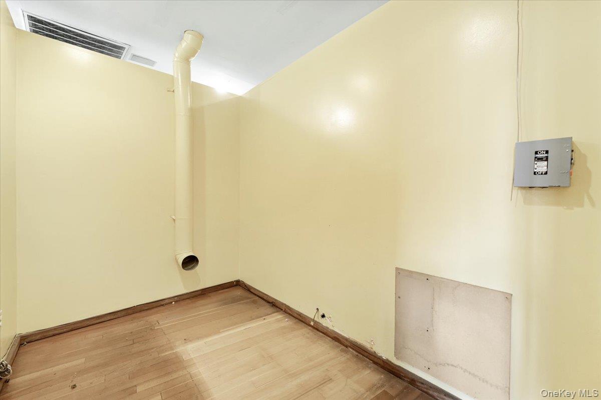 #17 photo, 482 Kings Highway, Valley Cottage , NY 10989