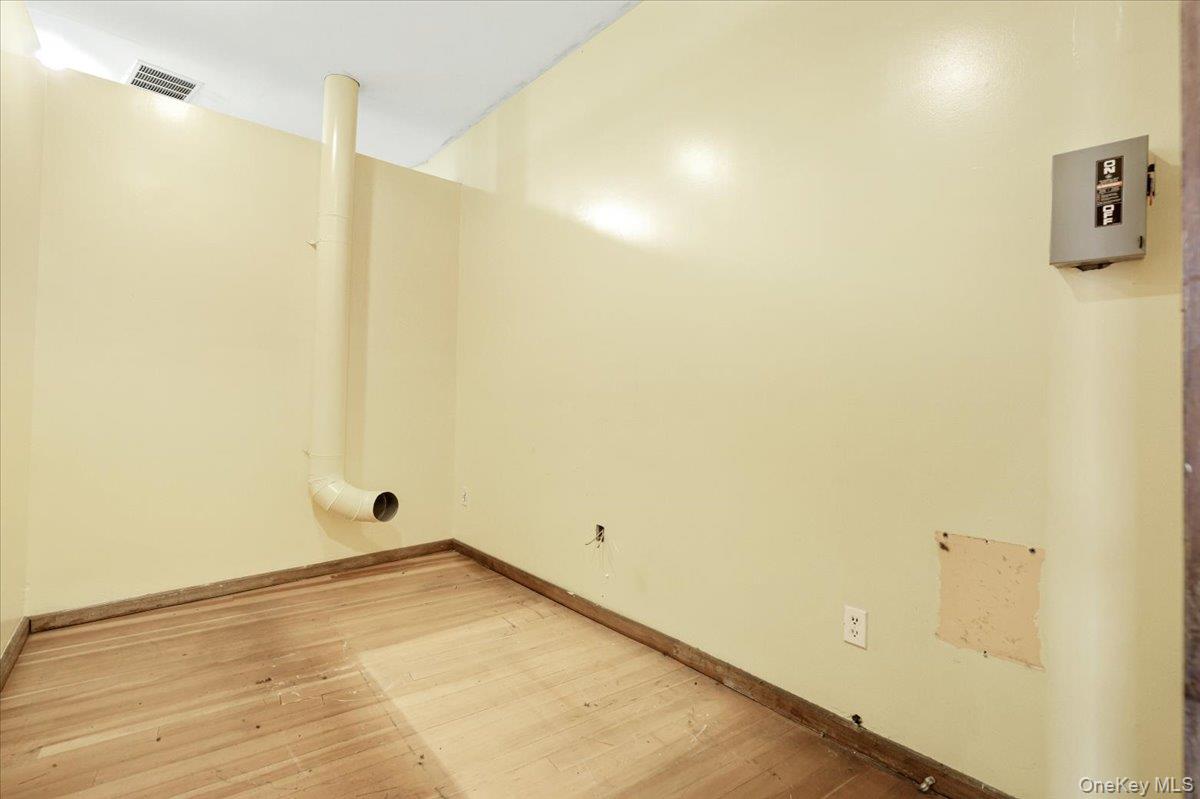 #18 photo, 482 Kings Highway, Valley Cottage , NY 10989