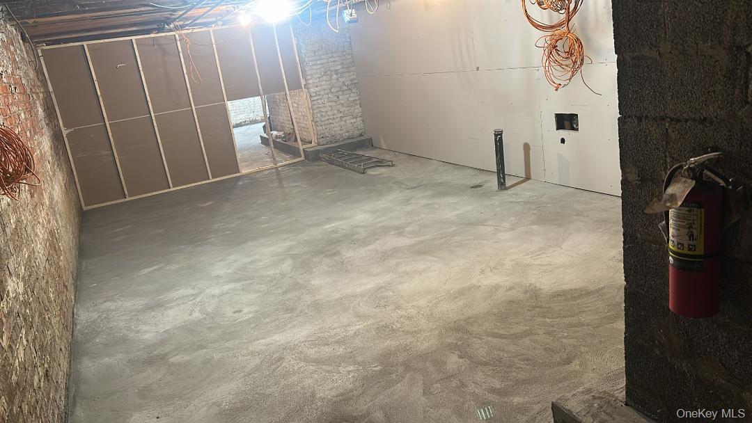 #4 photo, 139 Kingston Avenue, Brooklyn , NY 11213