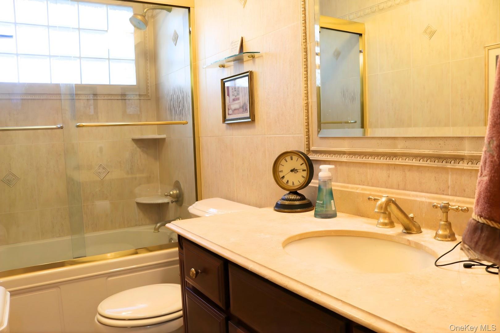 #17 photo, 35 Hastings Drive, 東長島 Ridge , NY 11961