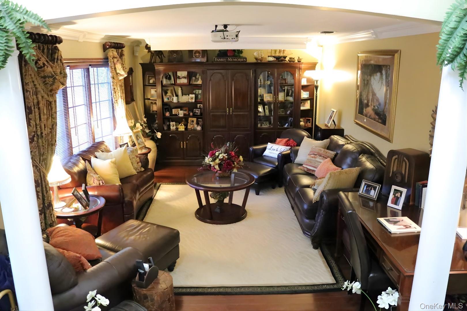 #3 photo, 35 Hastings Drive, 東長島 Ridge , NY 11961