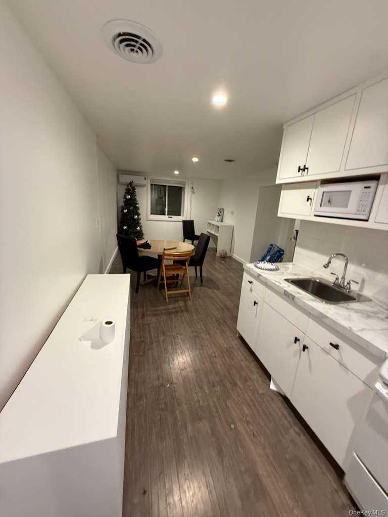 #1 photo, Hampton Bays, Hampton Bays , NY 11946