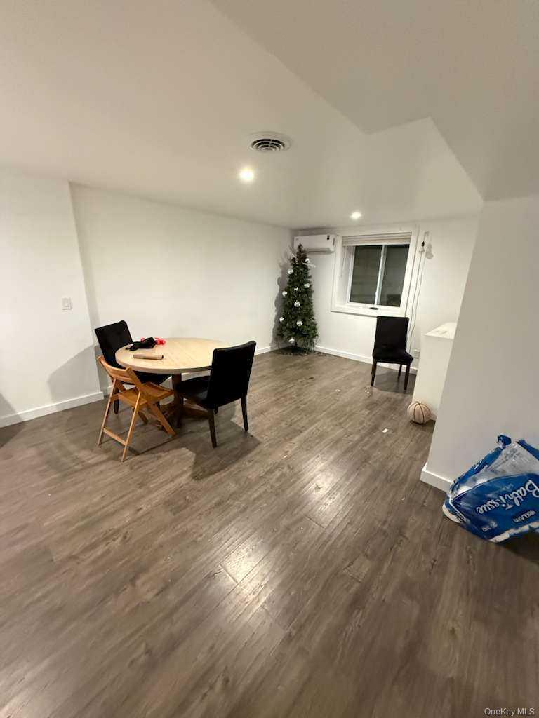 #5 photo, Hampton Bays, Hampton Bays , NY 11946