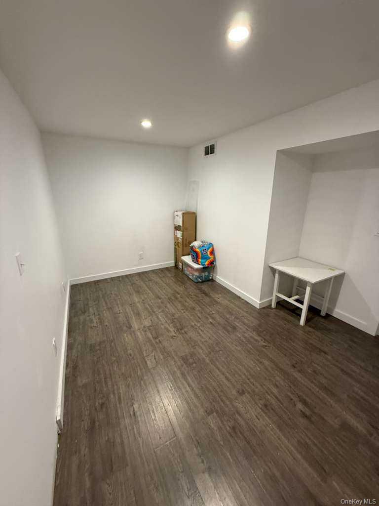 #6 photo, Hampton Bays, Hampton Bays , NY 11946