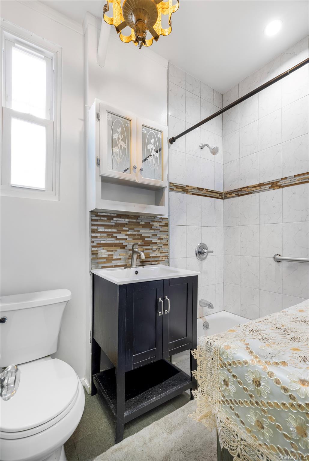 #13 photo, 853 E 49th Street, Бруклин ‖ Brooklyn , NY 11203