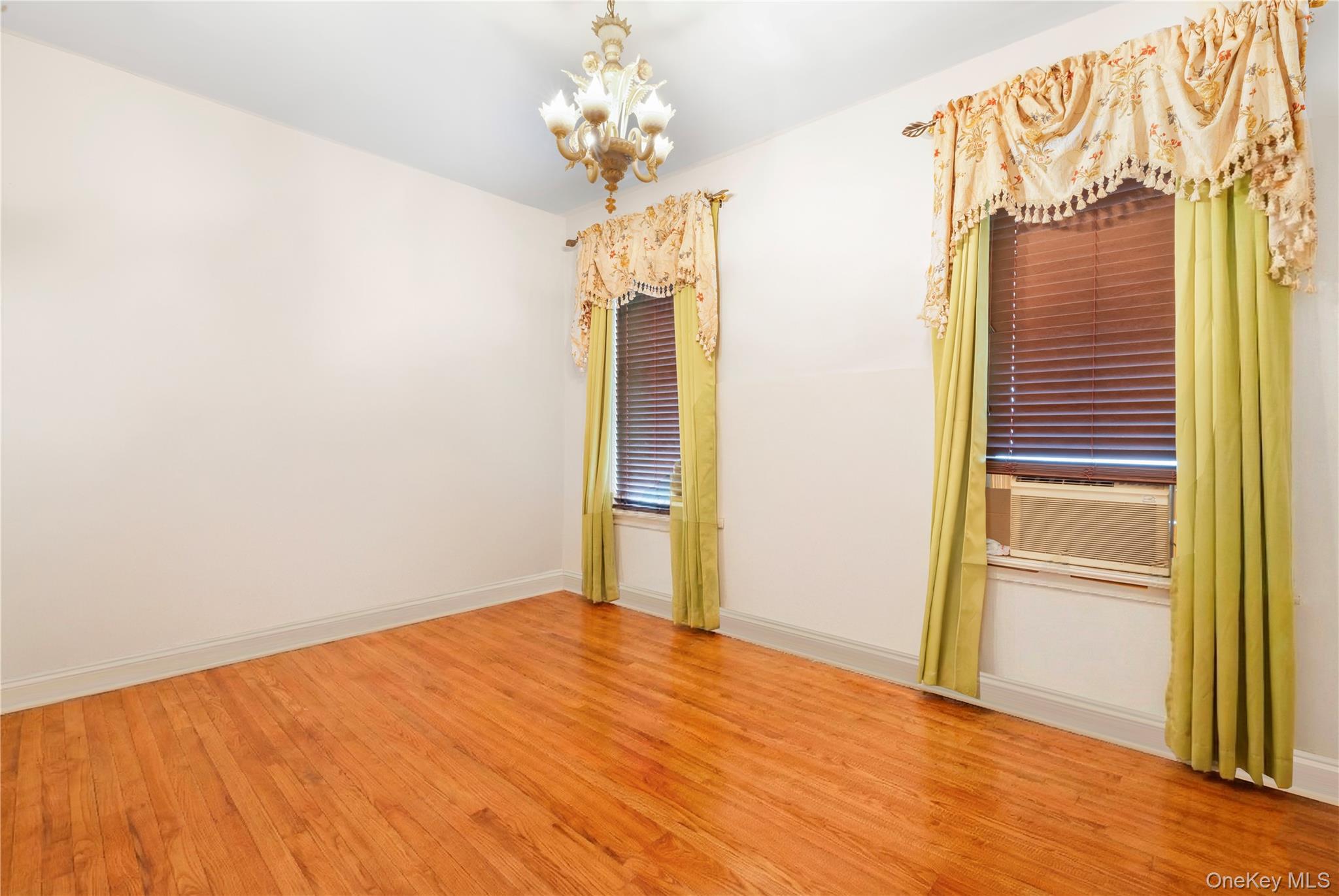 #19 photo, 853 E 49th Street, Бруклин ‖ Brooklyn , NY 11203